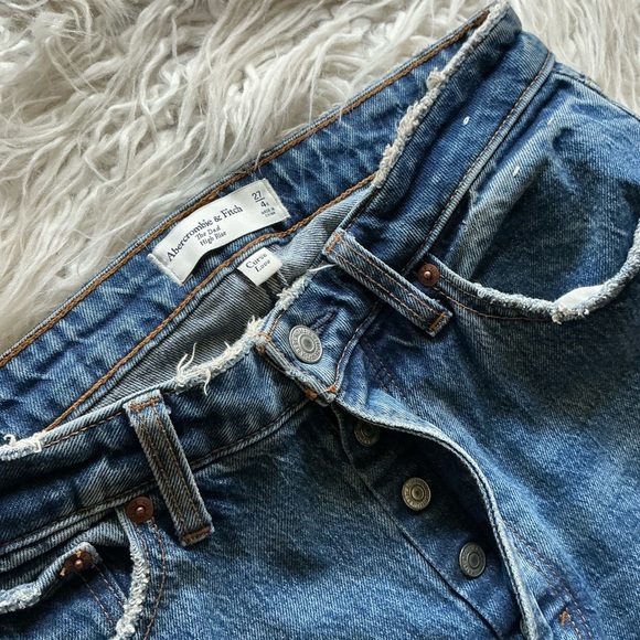 Abercrombie & Fitch High Rise Blue Jeans - Picture 2 of 4